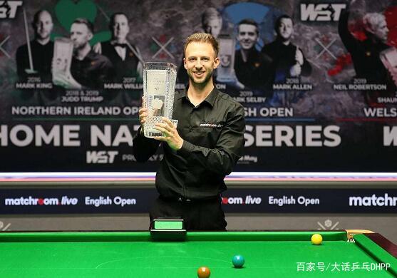 相比之下 相比之下