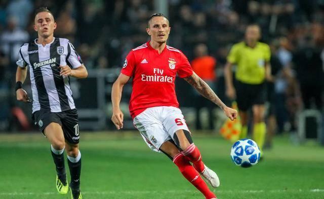 对抗中体现 对抗中体现